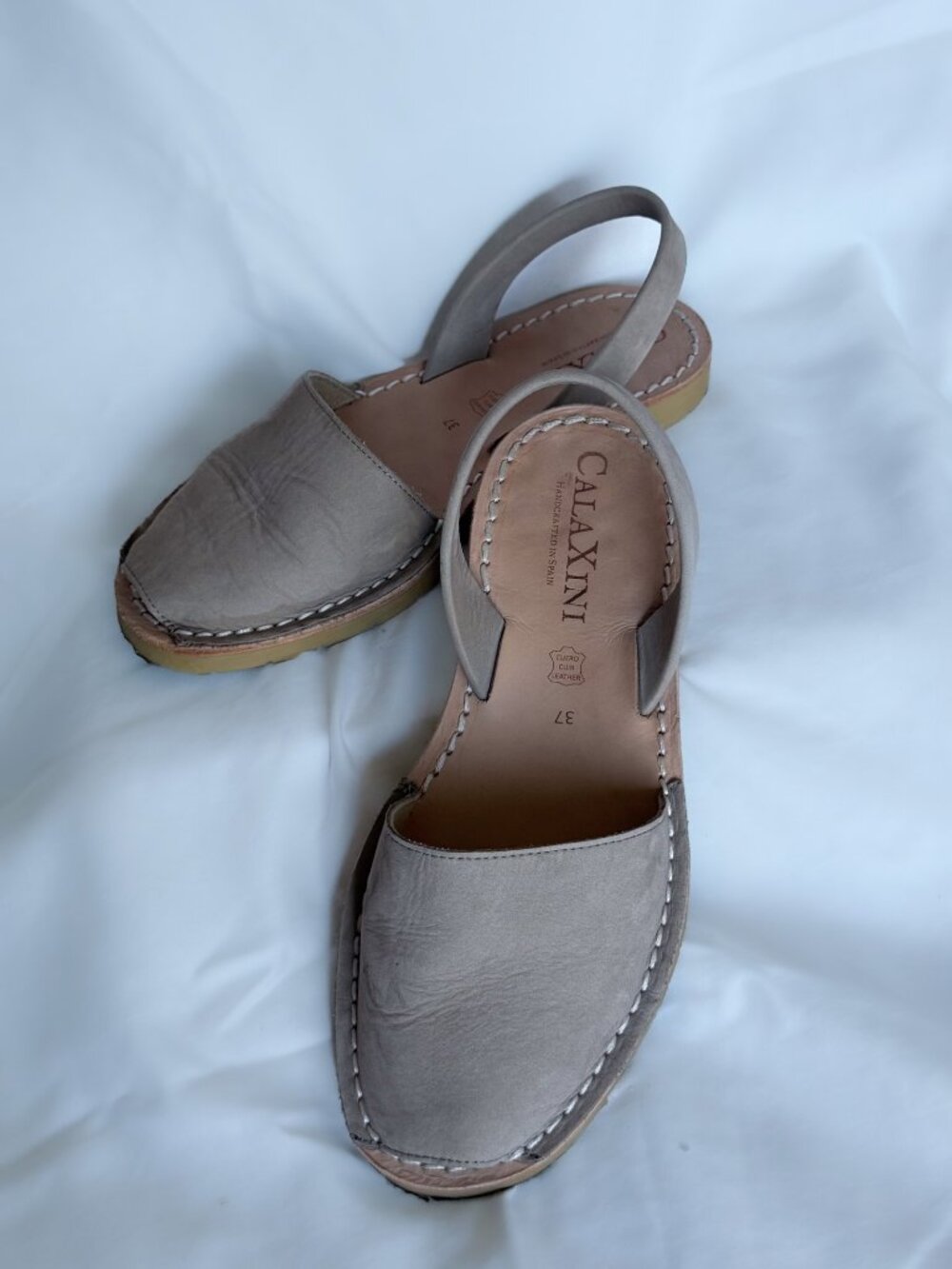 Calaxini Menorcan leather sandal — cream, Sz US 6